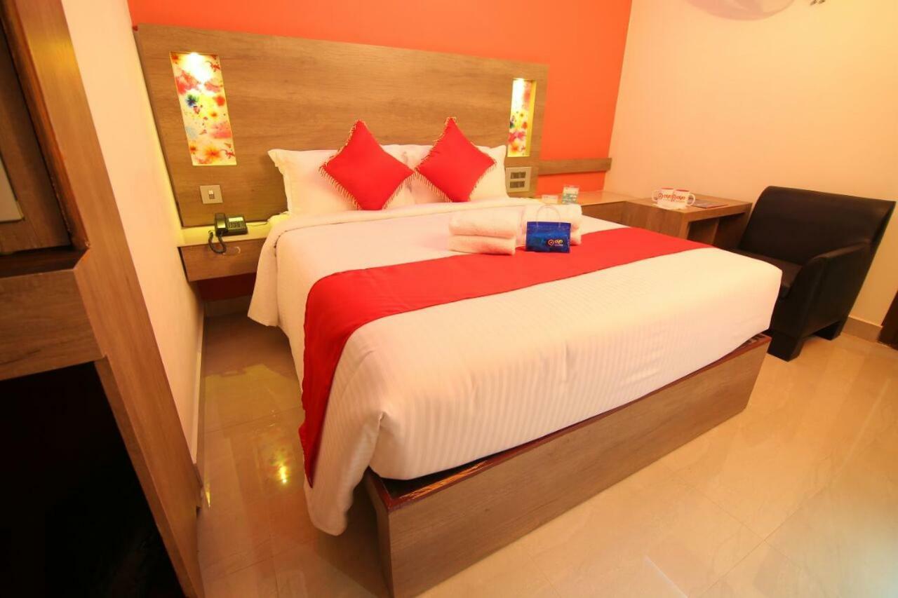 Hotel A J Park Alappuzha Ngoại thất bức ảnh